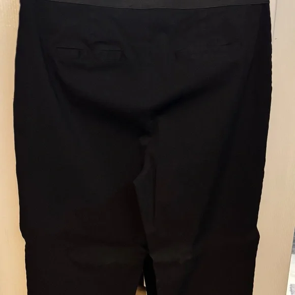 Laundry by Shelli Segal Women's Pull-on Black Pants - Picture 2 of 4